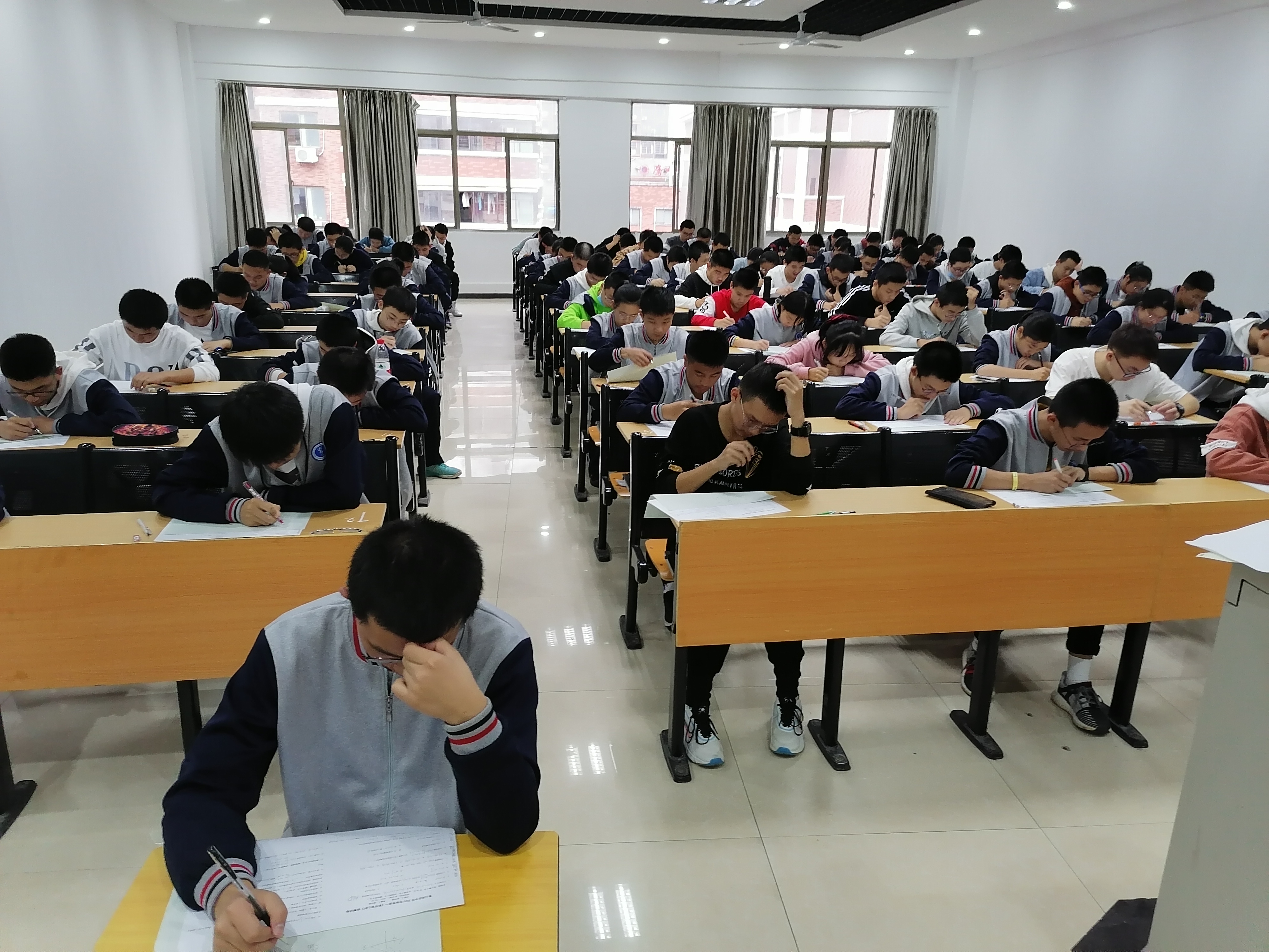 正在上传...